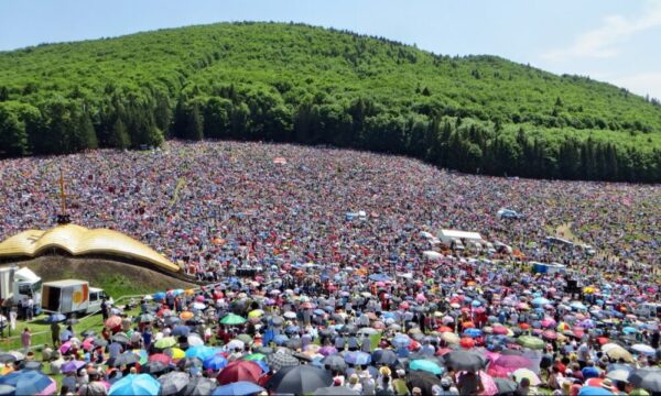După moartea Papei. Propunere simbol la Miercurea Ciuc: Calea Francisc
