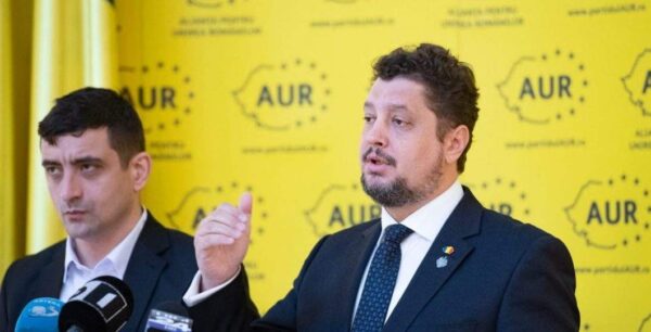 Claudiu Târziu, fondator al partidului alături de Simion, a fost suspendat din funcțiile de conducere din AUR. Update: Surse din partid spun că nu a fost nicio sedință
