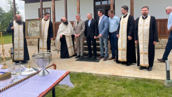 Casa memorială din satul natal a lui George Enescu a fost binecuvântată după restaurare