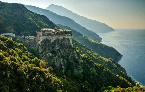 Chilie Athonită: Confirmarea unei vedenii din Athos legată de alegeri!