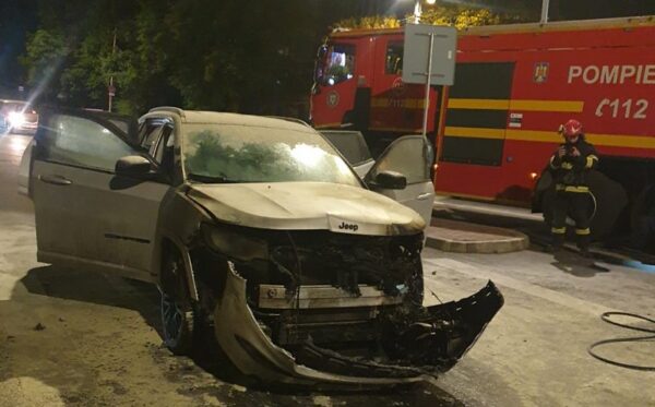 A luat foc un jeepan la Cluj-Napoca