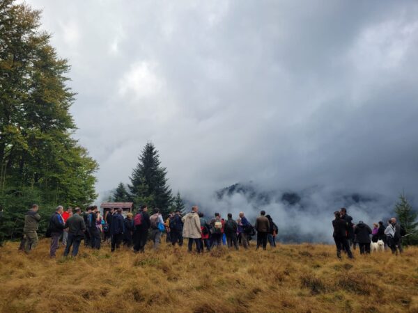 La toamnă ne revedem într-o drumeție unică în România, Calea Partizanilor din Apuseni