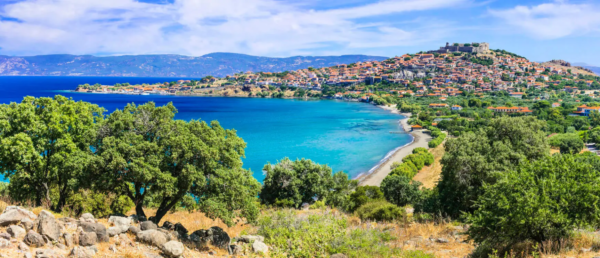 Se deschide sezonul vacanțelor în insula Lesbos din Grecia cu o noutate absolută: pachete cu charter din Cluj-Napoca, din 17 iunie, de pe Aeroportul ”Avram Iancu”