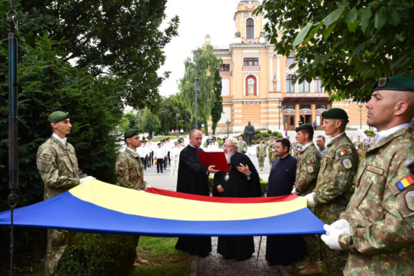 Ceremonii dedicate „Zilei Drapelului Naţional”
