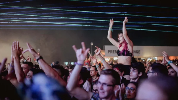 Electric Castle s-a terminat cu și pe manele