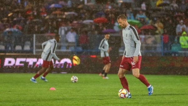 CFR Cluj s-a despărțit de doi atacanți. Merg pe apărare?