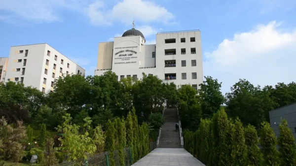 Facultatea de Teologie Ortodoxă din Cluj-Napoca deschide porțile unei noi generații de candidați. Preoții viitorului ortodox