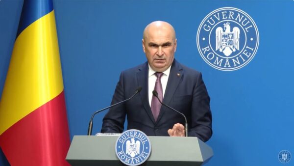 Pachetul de măsuri pregătit de Bolojan pentru pensiile speciale, inclusiv cele militare. Pare o glumă? Cumulul rămâne