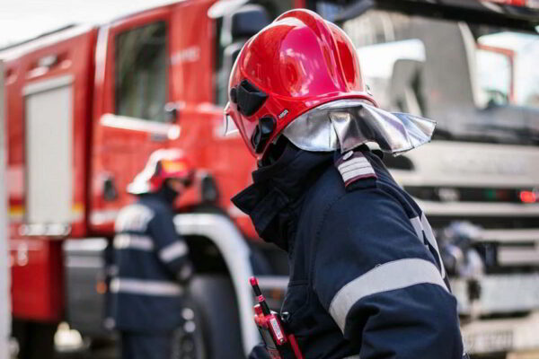 Incendiu la o cabană din Cluj-Napoca. Pompierii intervin