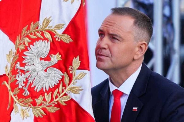 Președintele Poloniei sprijină mamele poloneze și natalitatea