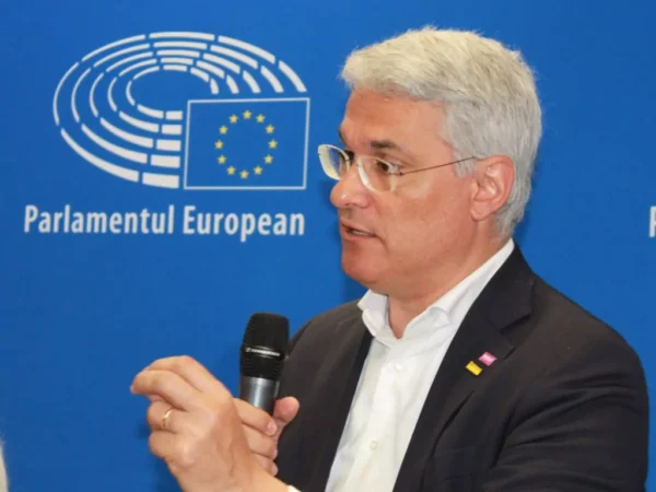 Drept la replică pentru articolul „Dragoș Pîslaru a primit bani de chirie de la stat. Tăierile sunt doar pentru săraci si fraieri”