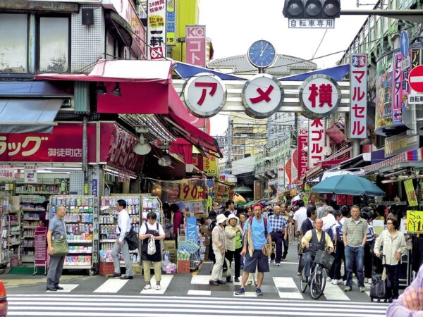 De ce scade în ritm accelerat populația Japoniei? Jale și depopulare
