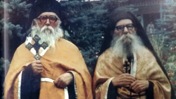 Patriarhul Daniel, mesaj la Sihăstria: Sf. Paisie și Cleopa, doi stâlpi de lumină între munţi şi cer