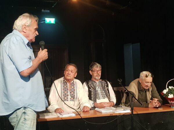 Ziua Limbii Române sărbătorită la Teatrul Ariel din Râmnicu Vâlcea