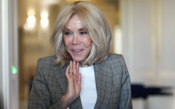Brigitte Macron va demonstra că este femeie. Ce urmează să facă 