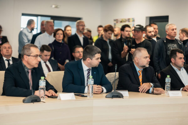 USR Florești se opune ferm majorării tarifelor pentru servicii de salubritate stradală și deszăpezire în Florești, votate de majoritatea PNL-UDMR-AUR