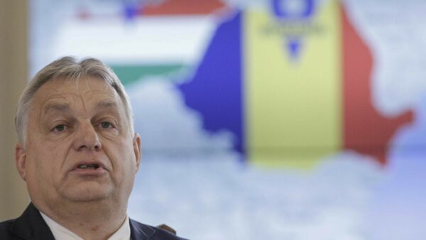 Viktor Orbán jubilează: Napolact trece în mâinile unui oligarh maghiar