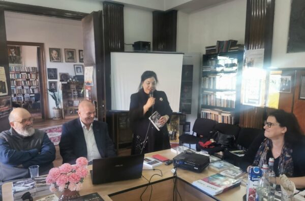 Cu titlul general „Nuvele pentru un an”, domnul Laszlo Alexandru a tradus proza scurtă pirandelliană