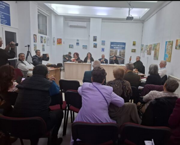 Două lansări de carte și o petrecere sătească