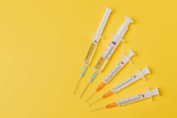 Principalele diferențe dintre acele de seringă și cum influențează acestea aplicațiile medicale