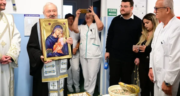 Fapte ale milei creștine în slujba vieții: Mitropolitului Andrei, în vizită la Centrul de Transplant Hepatic din Cluj-Napoca