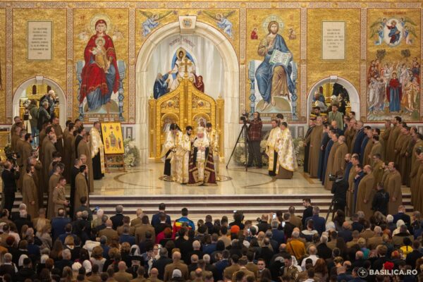 Precizări referitoare la slujba de Te Deum oficiată la Catedrala Națională și incidentul petrecut la ora 05:30 (dimineața)