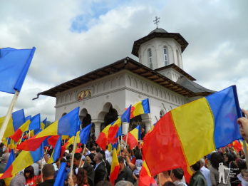 Regal artistic la Universitatea de Vară „Izvoru Mureșului”:  Muzica Reprezentativă a Armatei Române și Grupul Psaltic „Tronos” a încântăt sufletele românilor de pretutindeni