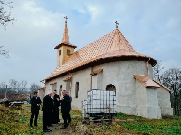 Vizită IPS Andrei pe șantierul de restaurare al Bisericii lui Mihai Viteazul din Lujerdiu