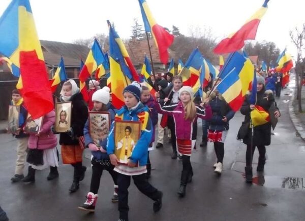 100 de copii din Covasna și Brașov se unesc pe Calea Neamului pentru a porni la drum spre Catedrala Mântuirii Neamului
