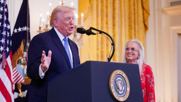 Trump la sărbătoarea Hanuka de la Casa Albă despre evrei: „Vă iubim și iubim Israelul”