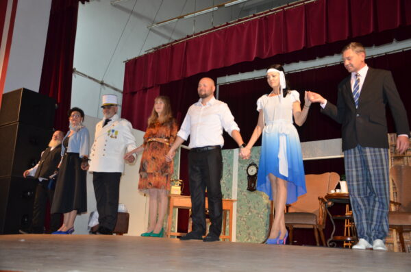 Trupa de teatru „Noi și atât”, în spectacol la Dumbrăveni