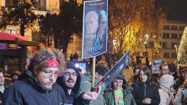 Un nou protest la Cluj. S-a cerut demisia șefei ÎCCJ, Lia Savonea