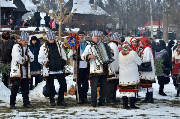 Plugușorul în tradiția românească și universală: geneză, semnificații și continuități ritualice
