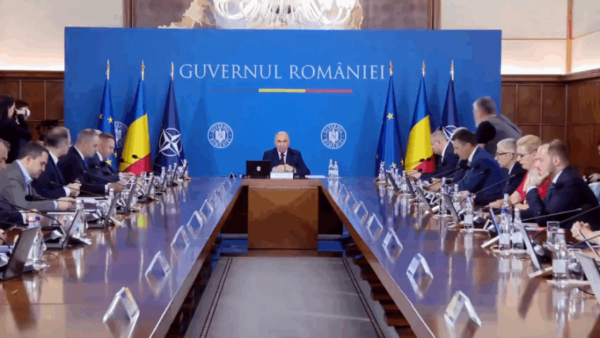 Cadou de Anul Nou de la Bolojan: Prima zi de concediu medical va fi suportată de salariat. Banii economisiți merg spre apărarea Ucrainei