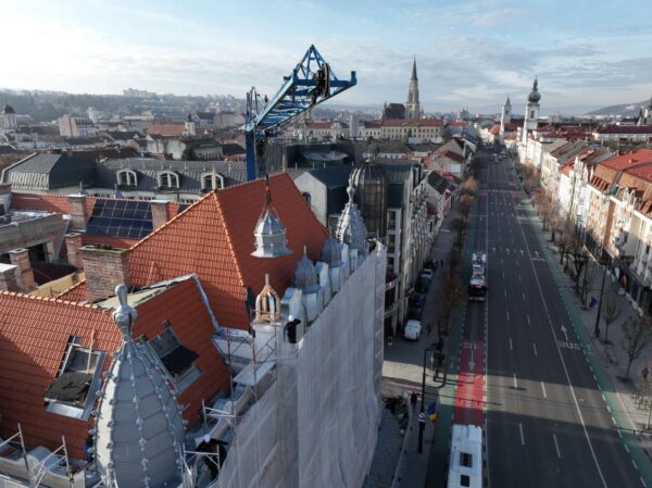 FOTO/ Lucrările de reabilitare a Palatului Administrativ Cluj au ajuns la 50%. Termenul de finalizare este mai 2026