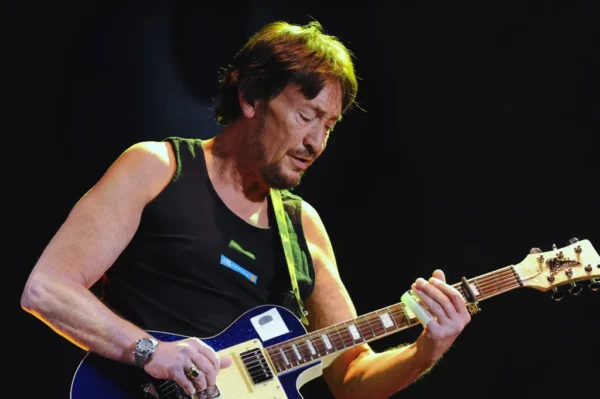 A murit cântărețul Chris Rea. Un geniu al muzicii: ”Driving Home for Christmas” (Video)