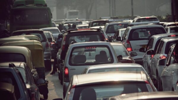 Mașinile pe benzină și motorină rămân pe piață, Victorie suveranistă