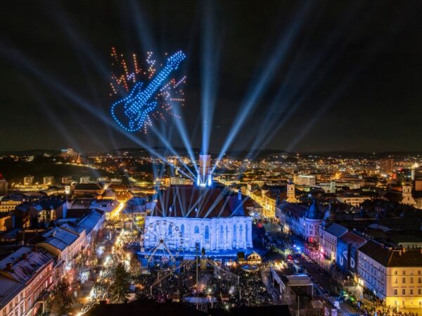 La mulți ani 2026! Centrul Clujului a strălucit de Revelion. Vezi mesajul primarului