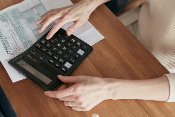 Cum să gestionezi eficient întârzierile la plată în cadrul IMM-urilor?