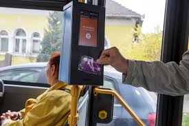 Ce soluții au pensionarii din Cluj pentru a avea transport gratuit și în 2026. Cine beneficiază de această facilitate