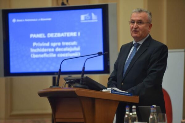 Clujeanul Vasile Puşcaş: Aderarea la Zona Euro să fie proiect de ţară al României