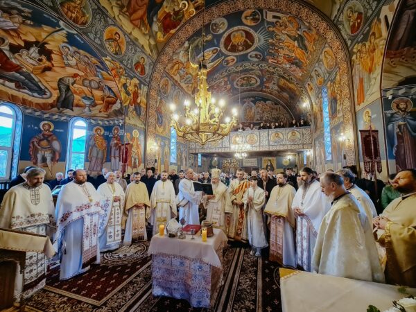 Resfințirea Bisericii „Sfântul Ierarh Nicolae” din Someșu Rece