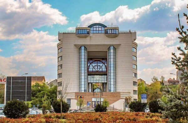 Controversa denumirilor publice și politica memoriei culturale în România contemporană. Cazul Bibliotecii Județene „Octavian Goga” din Cluj