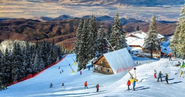 Românii preferă turismul intern depășind destinațiile clasice ale Europei: 84% dintre turiști aleg stațiunile românești în locul Austriei și Elveției