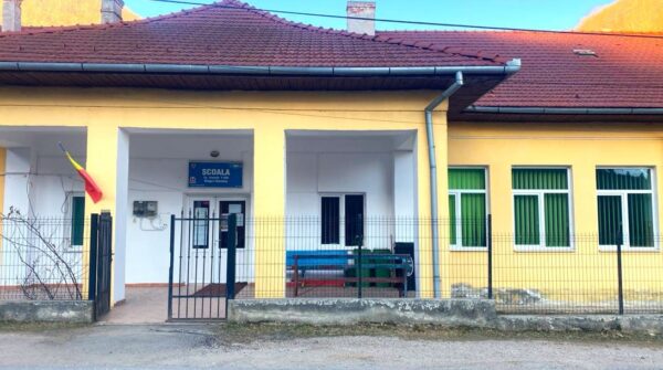 Școală nouă în comuna Măguri Răcătău. Peste 200 de elevi vor învăța într-un spațiu modern