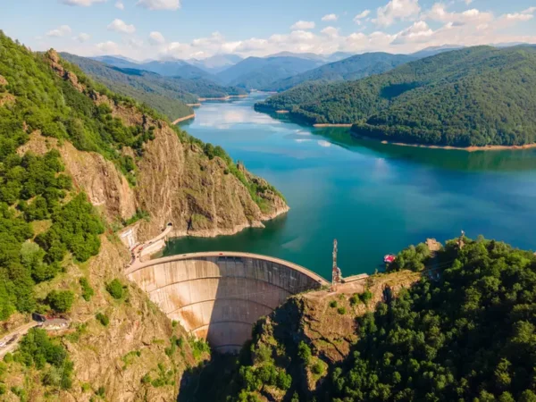Oficial. România trebuie să aibă 1.000 km de râuri fără baraje