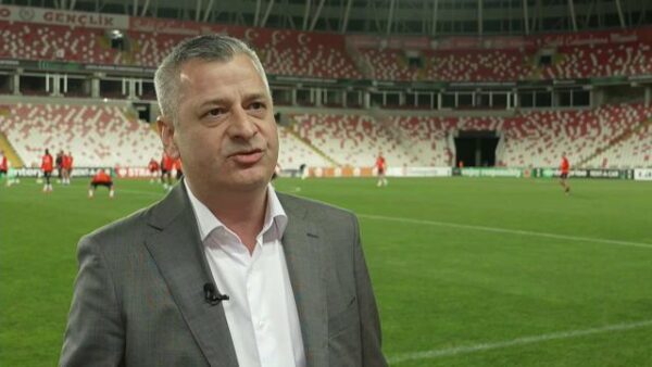 Varga e disperat după înfrângerea rușionasă a CFR Cluj. Vrea sa ia altă echipă din ligă