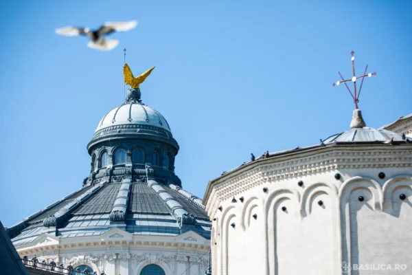 Patriarhia Română avertizează asupra fraudelor din mediul online care folosesc în mod abuziv numele Bisericii