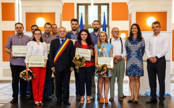 Primăria Cluj-Napoca anunță lansarea ediției a XII-a a premiilor „Rada Mihalcea pentru Tineri Cercetători în Știință și Inginerie”