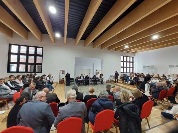 Lecție de istorie vie la Simpozionul de la Râpa Robilor. Evenimentul, organizat de Societatea Cultural Patriotică „Avram Iancu”